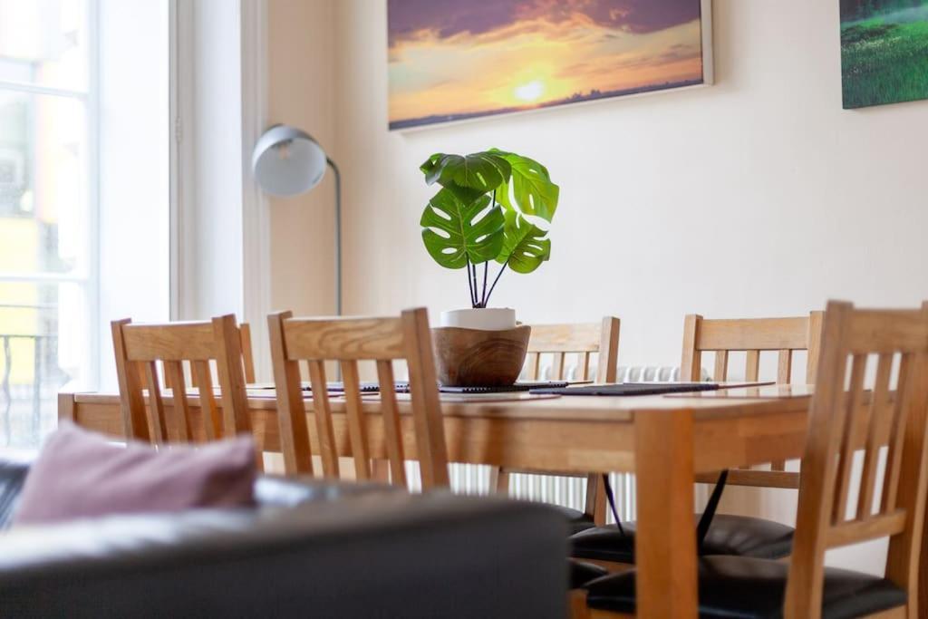Spacious & Central 3-Bed Flat By Popular Waterloo! Londýn Exteriér fotografie