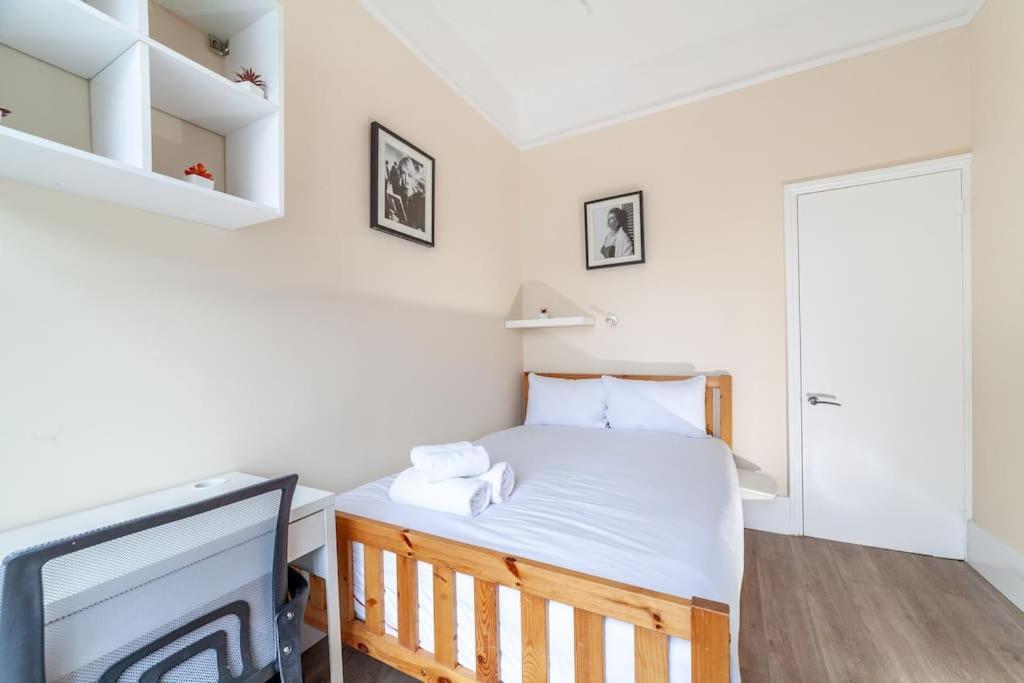 Spacious & Central 3-Bed Flat By Popular Waterloo! Londýn Exteriér fotografie