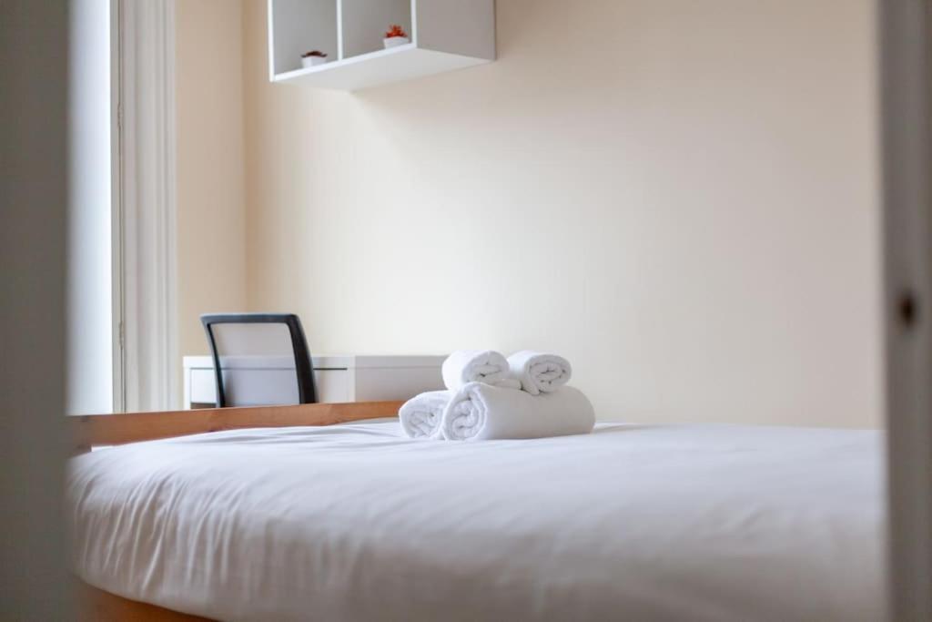 Spacious & Central 3-Bed Flat By Popular Waterloo! Londýn Exteriér fotografie